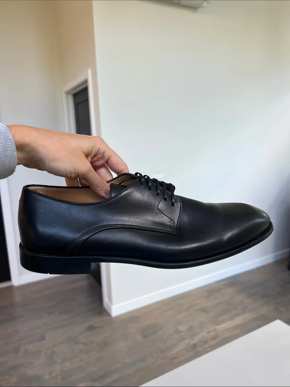 Ferragamo black leather derby dress shoes men’s size 10